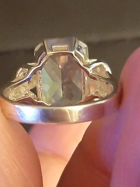 4 Carat Emerald-cut Sterling silver CZ ring w/ CZ petal detail - Picture 5 of 5